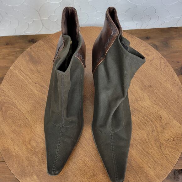 Joan David Circa 365  Women's Ankle Boots 9.5 Black Fabric & Leather Pointed Toe - Picture 2 of 8